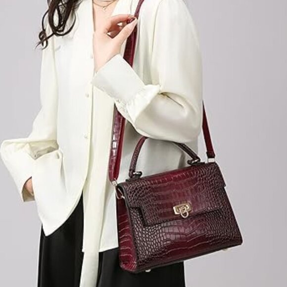 Neiman Marcus Burgundy Crocodile Pattern Top Handle Bag with Gold Hardware - Picture 1 of 3